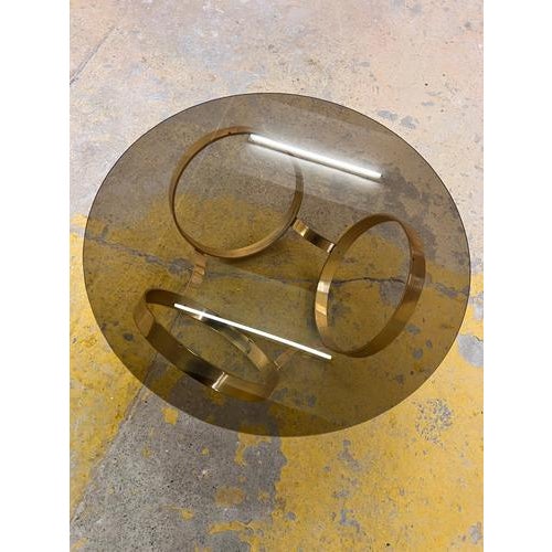 Round Coffee Table in Brass and Smoked Glass attributed to Knut Hesterberg for Ronald Schmitt For Sale - Image 3 of 11