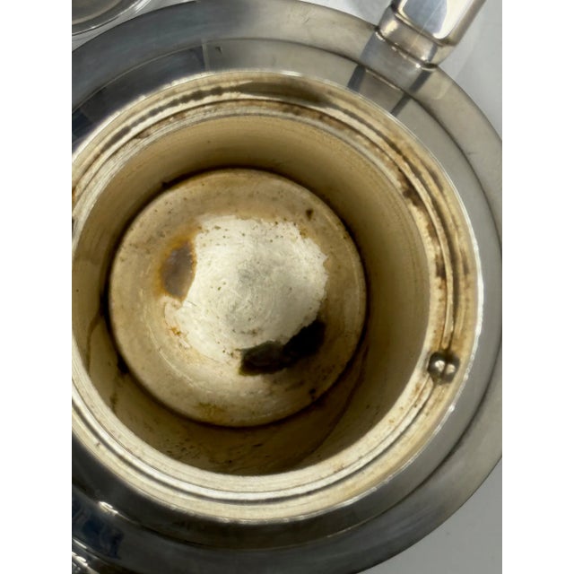 1930s 1930s English Silver Plate Mappin & Webb Art Deco Cocktail Shaker Designed by Keith Murray For Sale - Image 5 of 11