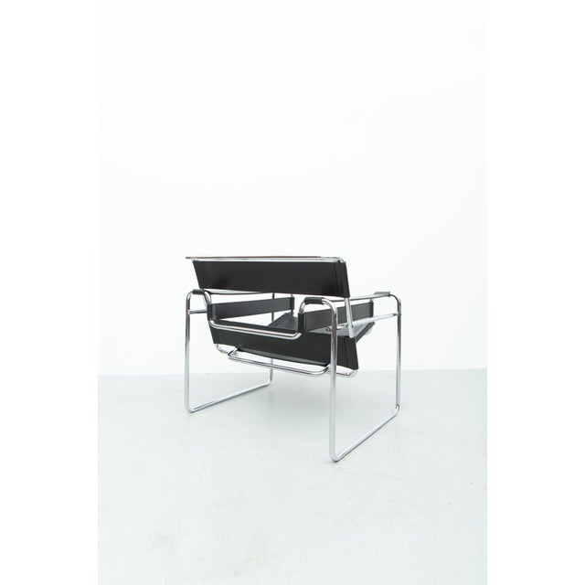 After Marcel Breuer (1902-1981) abandoned his studies in Vienna and went to Weimar to study at the Bauhaus, his talent was...