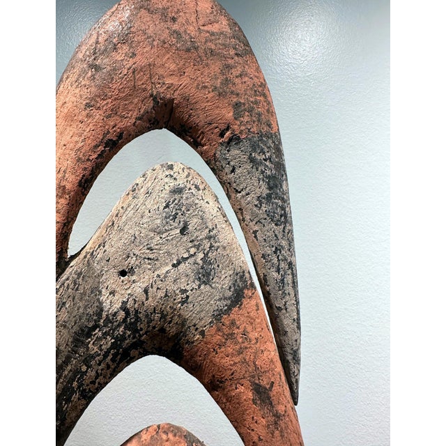 Garra Hook Sculpture on Display Stand Mid-Sepik River Papua New Guinea For Sale - Image 12 of 18