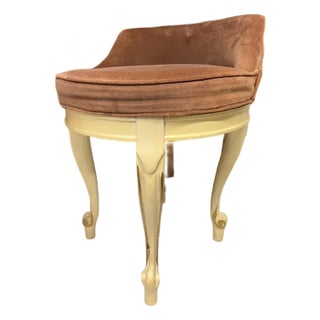 Late 20th Century Queen Anne Style Vanity Chair For Sale