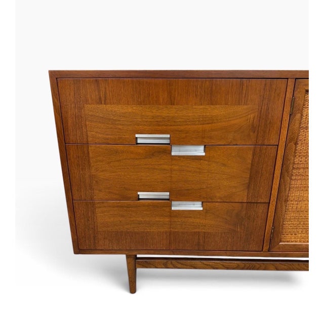 American of Martinsville Mid-Century Modern American of Martinsville Accord 9-Drawer Dresser - Refinished For Sale - Image 4 of 12