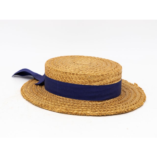 American Vintage Natural Straw Navy Blue Ribbon Bow Boater Hat, the Ridgemont Make, 1950s For Sale - Image 3 of 5