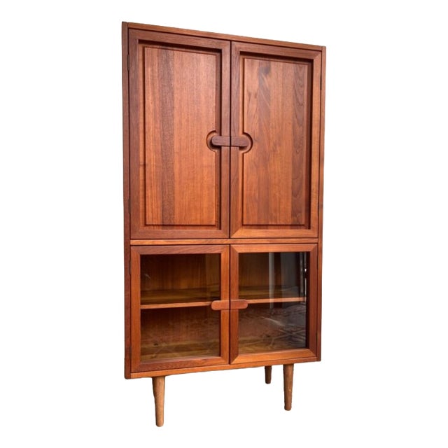 Vintage Display Cabinet from Dyrlund, 1960s For Sale