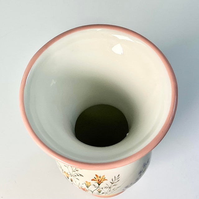 1990s Vintage Boho Chic Chippendale Laura Ashley Home Floral Botanical Transferware Vase. For Sale - Image 9 of 11