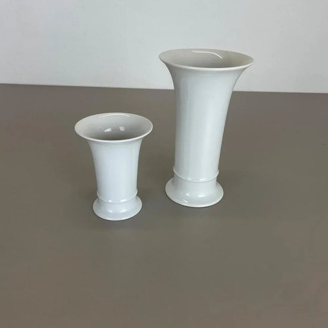 1970s Op Art German White Porcelain Vases by Ak Kaiser, 1970s, Set of 2 For Sale - Image 5 of 18