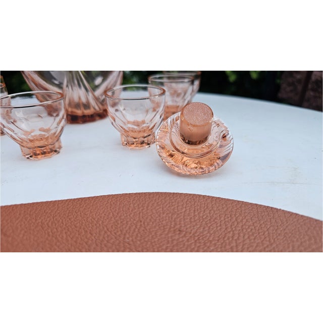 1930s Art Deco Rosaline Glass Decanter and Glasses, 1930s, Set of 7 For Sale - Image 5 of 8