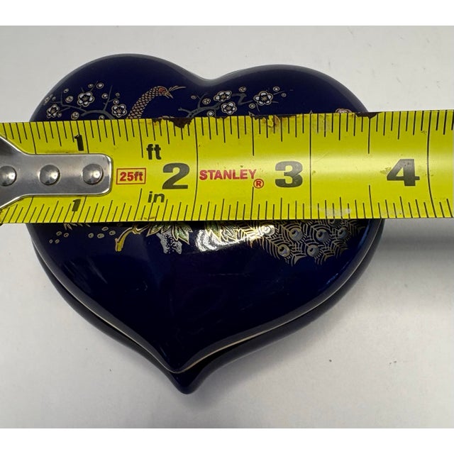 Vintage m.i. Made in Japan Cobalt Blue Heart Jewelry Trinket Box W/ Peacock & Peony Motif For Sale In Indianapolis - Image 6 of 7