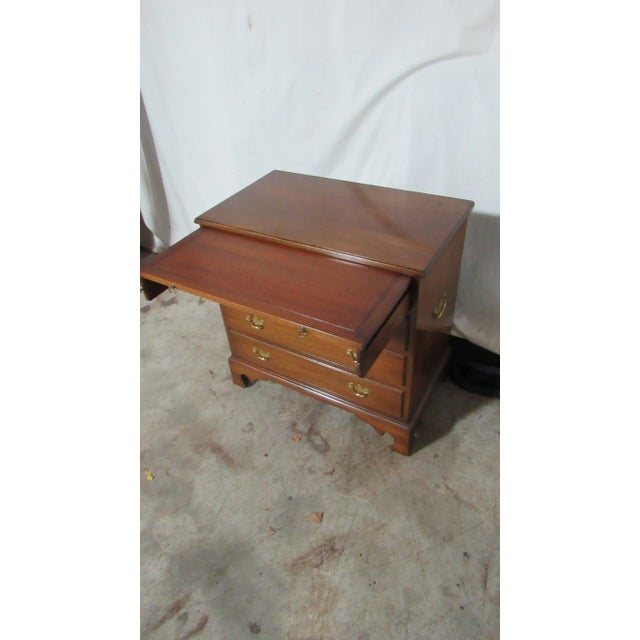 1990s Kittinger Four Drawer Bachelors Chest Dresser For Sale - Image 5 of 8