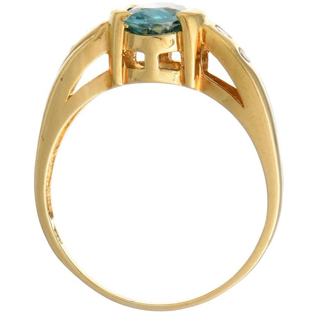 18KY Zircon(1.40) & Diamond(0.08) Ring, size 9.5 For Sale - Image 4 of 5