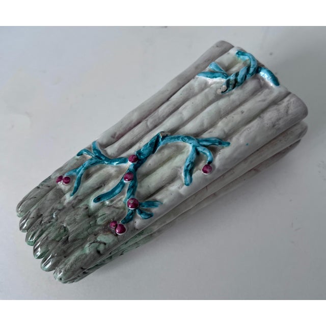 Majolica Porcelain Trompe l'Oeil Asparagus Covered Box For Sale In Los Angeles - Image 6 of 11