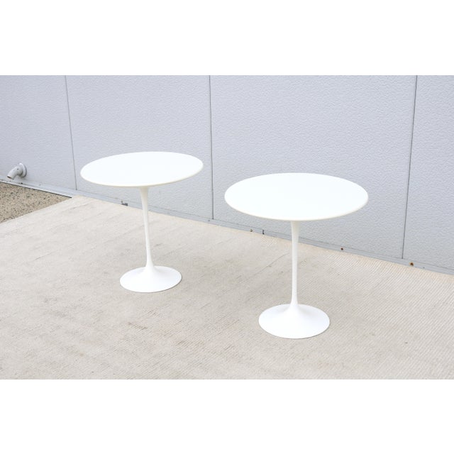 2000 - 2009 Mid-Century Modern Knoll Eero Saarinen 20" Round White Tulip Side Tables, a Pair For Sale - Image 5 of 18