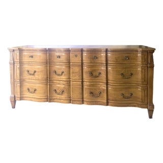 Jl Metz Traditional / Vintage Large 9 Drawers Honey Fruitwood/ 18th-Century French Provincial Dresser For Sale