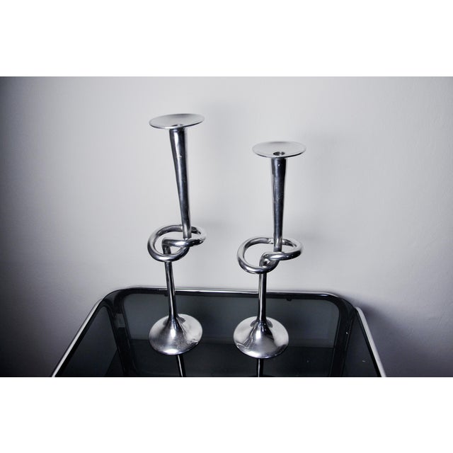 Silver Large Knotted Candleholders in Aluminum, Italy, 1980s, Set of 2 For Sale - Image 8 of 8
