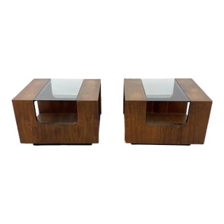 Pair Lane American Mid-Century Walnut Veneer Side Tables For Sale
