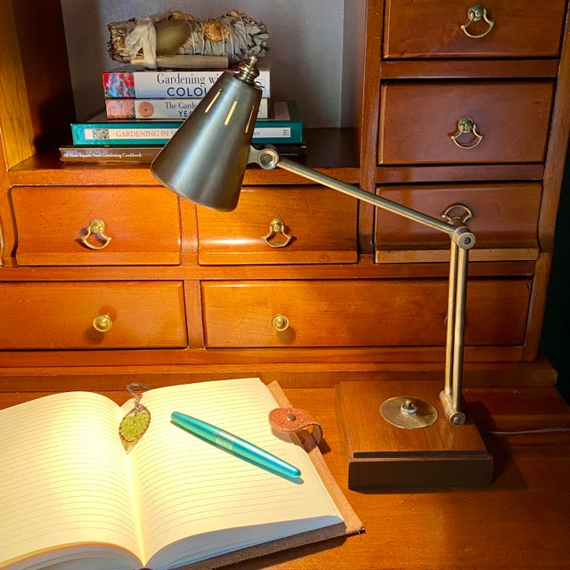 Mid-Century Modern 1970s Mid-Century Modern Tensor Brass Desk Lamp For Sale - Image 3 of 10