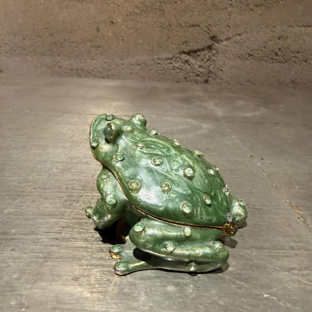Hand-Painted Enameled Pewter Frog Trinket Box Accented Green Austrian Crystals For Sale - Image 4 of 11