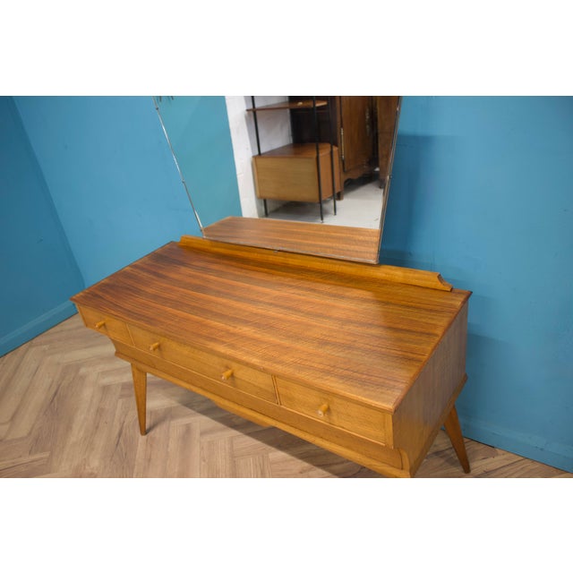 Dressing Table in Walnut by Alfred Cox for Heals, 1950s For Sale - Image 6 of 11