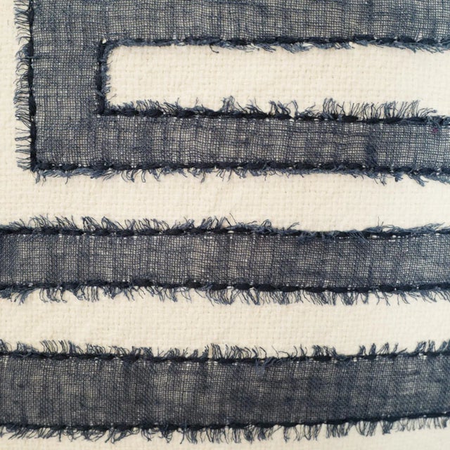 Textile Azul Kuba Linen Pillow For Sale - Image 7 of 9