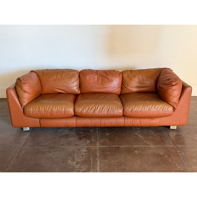 1970's cognac leather sofa in good vintage condition, patinated leather all around. Some discoloration on the leather....
