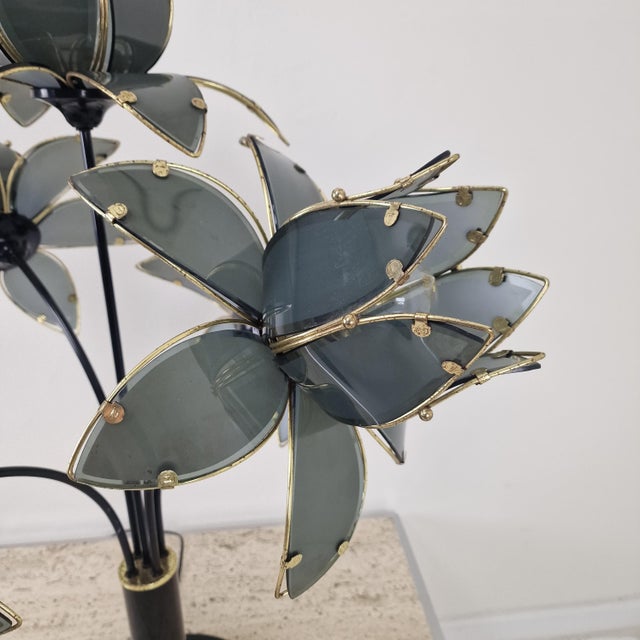 Hollywood Regency Five-Light Lotus Flower Table Lamp in Smoked Glass, 1980s For Sale - Image 11 of 18