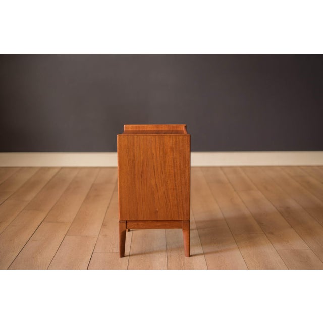Vintage Danish Teak Bedside Nightstand End Table by Søborg Møbler For Sale - Image 10 of 18