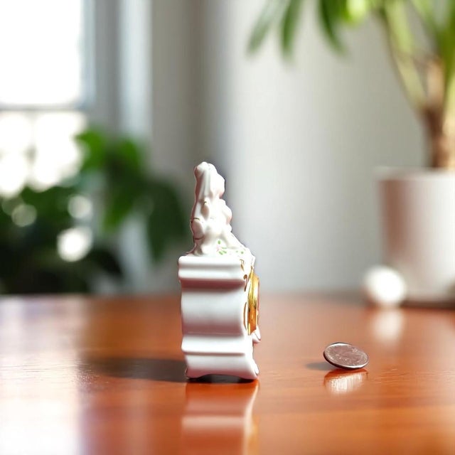 1986 Franklin Mint Louis V Cartel Clock - Miniature - Porcelain For Sale - Image 4 of 10