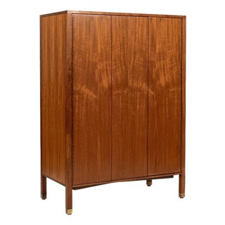 Mid-Century Modern Gentleman’s Cabinet or Dresser by Harvey Probber, Circa 1965 For Sale