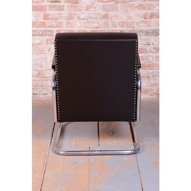 Metal Bauhaus Armchair in Chrome and Leather from Hynek Gottwald, Czech, 1930s For Sale - Image 7 of 14