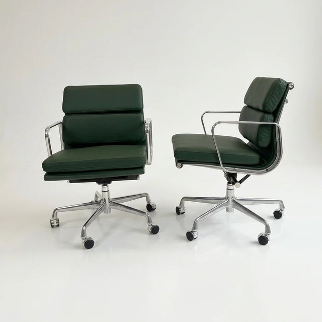 Early 21st Century Herman Miller Eames Aluminum Group Soft Pad Management Chairs – Pair in Green Leather For Sale - Image 5 of 11