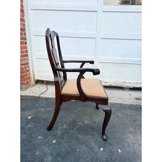 Henkel Harris Late 20th Century Henkel Harris Queen Anne Style Mahogany Open Dining Armchair For Sale - Image 4 of 14