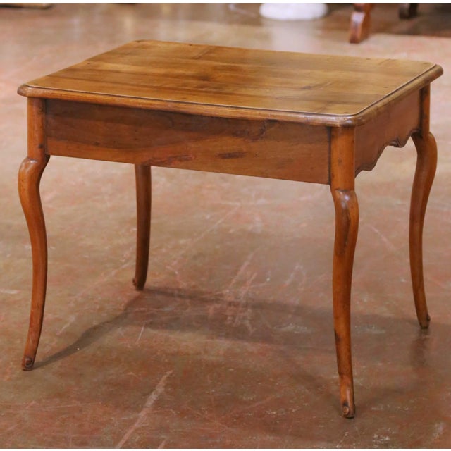 Early 19th Century French Louis XV Provençal Walnut Side Table With Drawer For Sale - Image 10 of 13