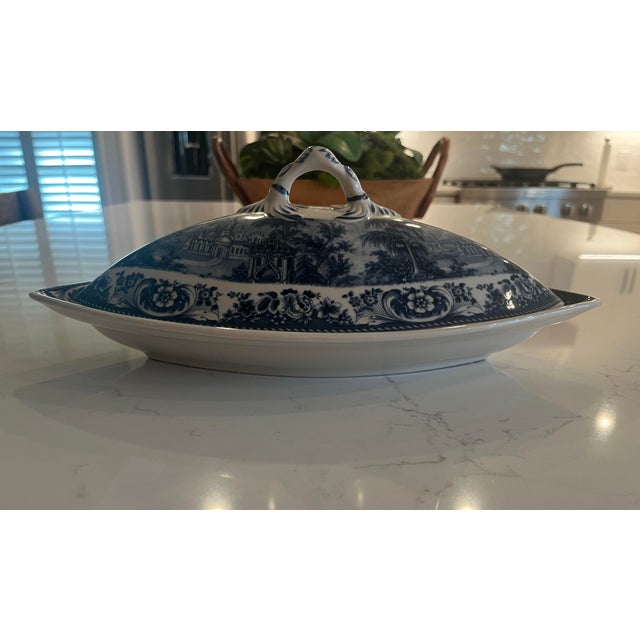 This is a beautiful blue and white 19th Century British Staffordshire covered vegetable dish. It is in excellent...