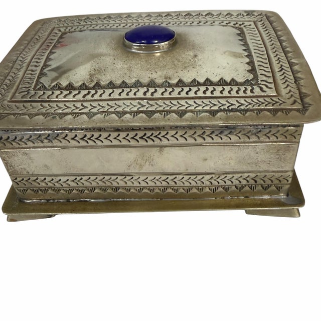Late 20th Century Vintage Silverplate Trinket Box With Blue Oval Center Stone For Sale - Image 5 of 6