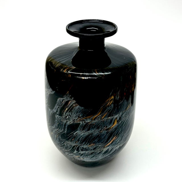 Black and Gold Urn Shaped Vase Curation - Group of 3 For Sale In Miami - Image 6 of 9