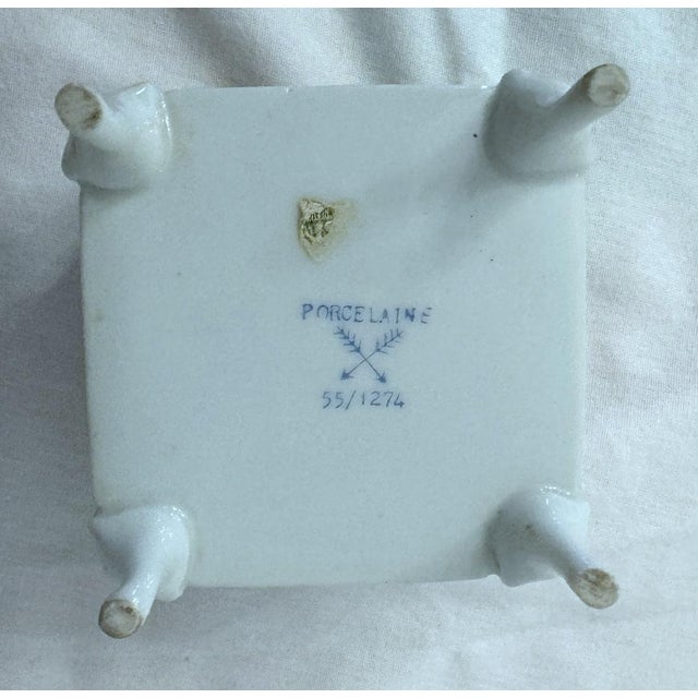 White Early 20th Century Porcelain Dresser Box For Sale - Image 8 of 8