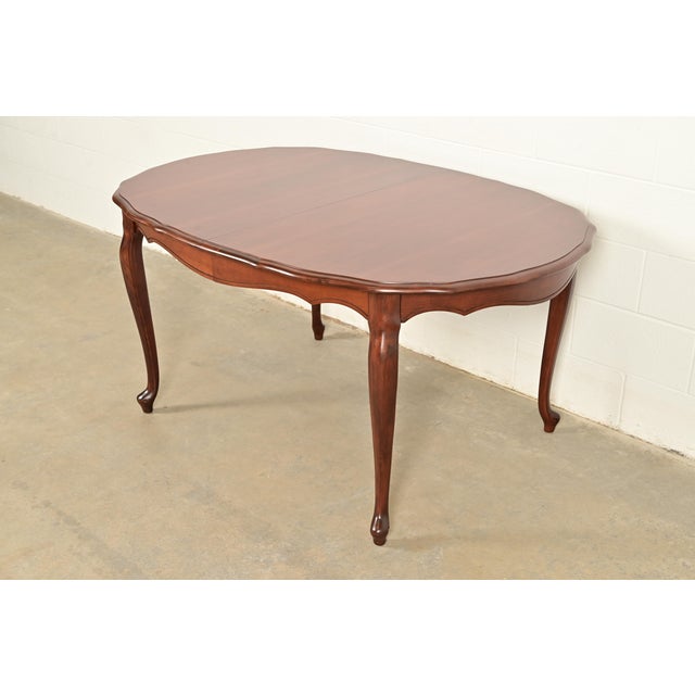 Kindel Furniture French Provincial Louis XV Carved Cherry Wood Extension Dining Table, Newly Refinished For Sale - Image 16 of 16