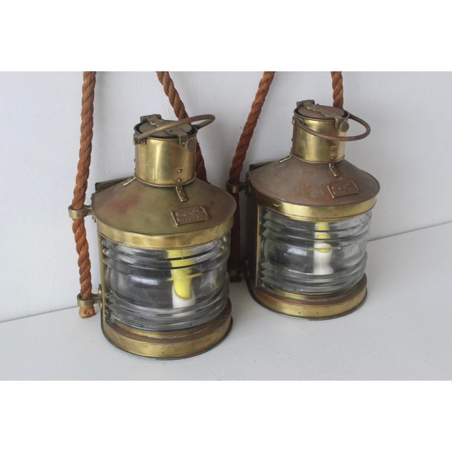 Vintage British Brass Glass Rope Marine Masthead Light Lantern Lamps-a Pair For Sale In Miami - Image 6 of 17