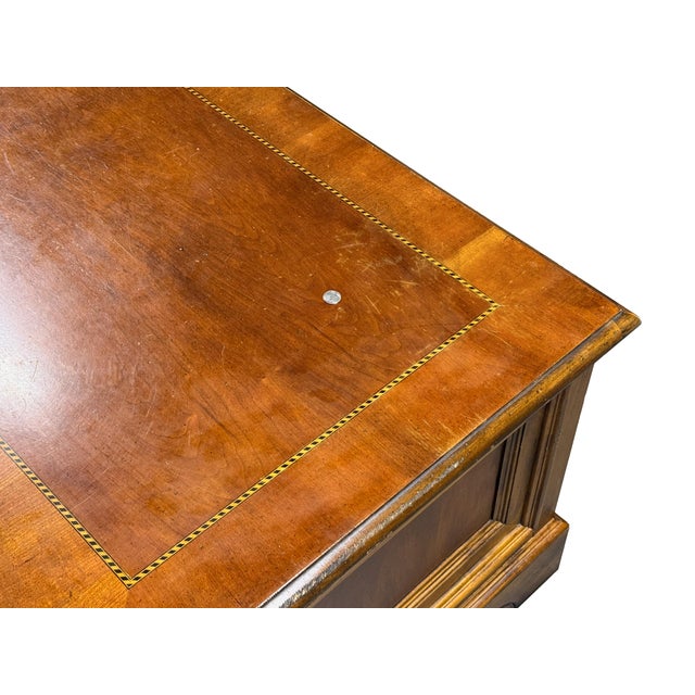 Vintage Hekman Furniture Matching Set: Fluted Console/Sofa Table + Lift-Top Storage Coffee Table For Sale - Image 16 of 17