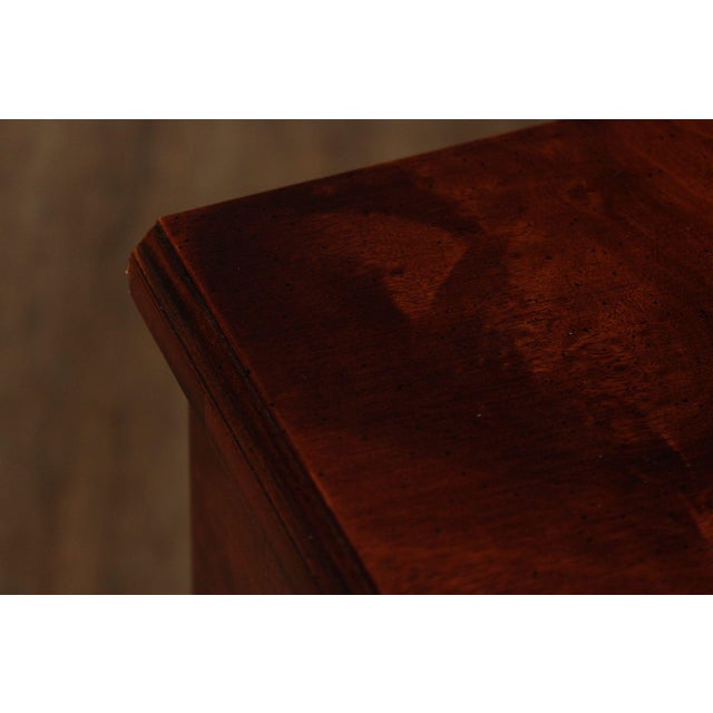 Brown Henredon Aston Court Pair Of Mahogany Nightstands For Sale - Image 8 of 18