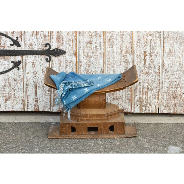 Antique Ghana Osei Ceremonial Stool For Sale - Image 4 of 10