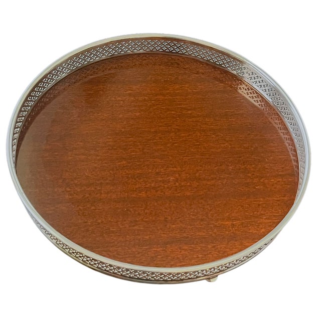 1980s Vintage Silverplate & Mahogany Circular Gallery Tray With Pierced Quatrefoil Edge and Three Ball Feet For Sale - Image 5 of 9