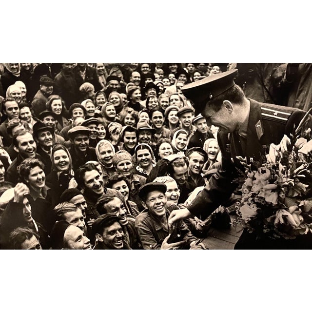Mid 20th Century Samariy Gurariy, Large Silver Gelatin Photograph Russian USSR Soviet Parade Yuri Gagarin Photo For Sale - Image 5 of 7