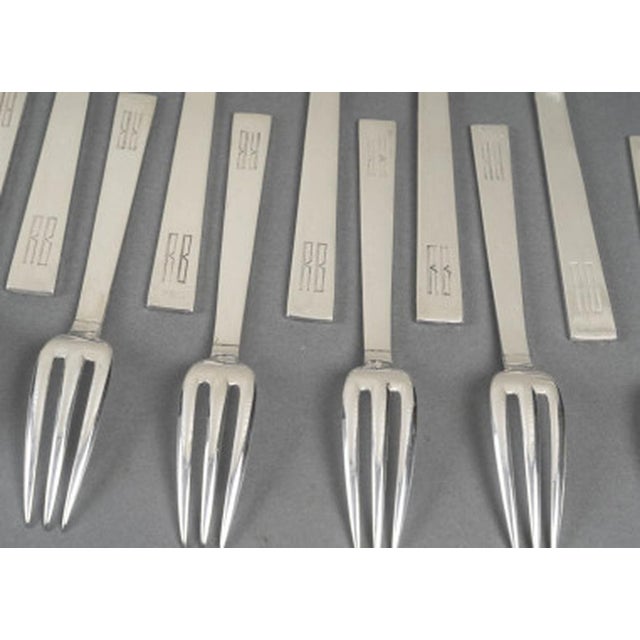 Silver Antibes Service by Jean-Élysée Puiforcat, 1890s, Set of 36 For Sale - Image 6 of 11