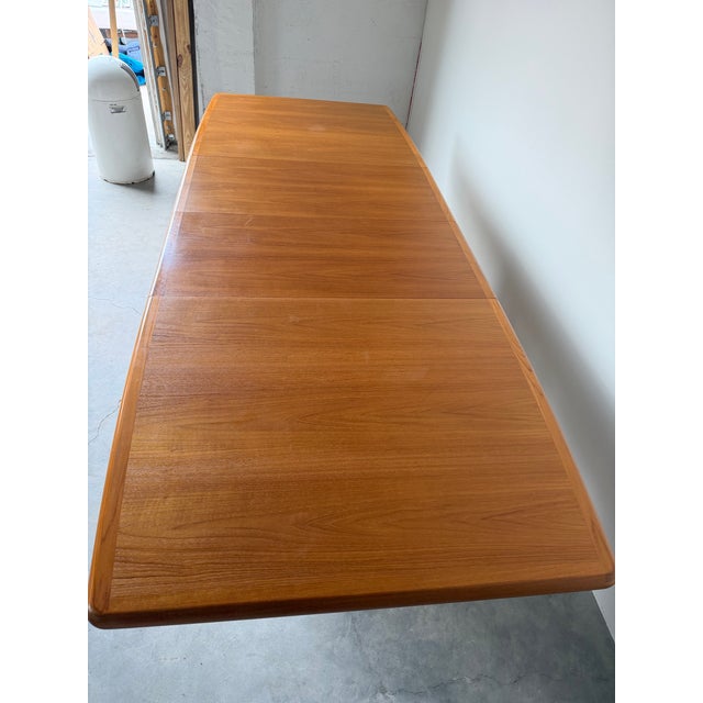 Mid-Century Modern 1970s Mid-Century Danish Modern Ansager Møbler Teak Expandable Dining Table With Two Leaves For Sale - Image 3 of 15