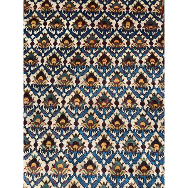 Indian 19th Century Agra Carpet, Indian Handwoven Rug With Lattice Floral Design For Sale - Image 3 of 9