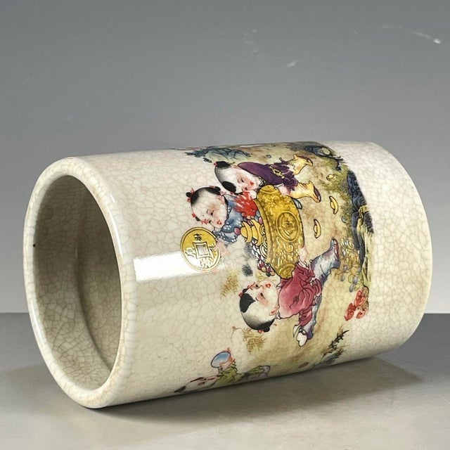 White Famille Rose Crackle Glaze Porcelain Brush Pot With Figural Motif For Sale - Image 8 of 9