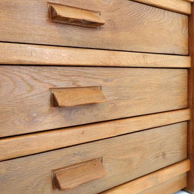 Mid-Century Modern Brutalist Oak Chest of Drawers from De Puydt, Belgium, 1980s For Sale - Image 3 of 14