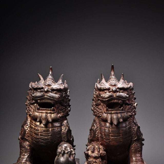 Late 19th Century Pair of Antique Gilt Bronze Guardian Lion Figurines, 6900g Total, Ming Mark For Sale - Image 5 of 10