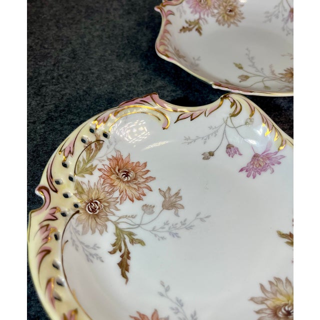 Early 20th Century Early 20th Century Rosenthal Savoy Germany Fine Hand Painted Reticulated Porcelain Plates- Set of 2 For Sale - Image 5 of 8